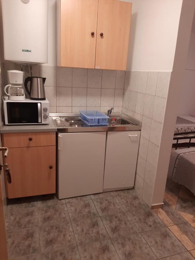 Apartments Marta Starigrad Paklenica Exterior photo