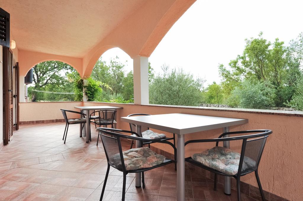 Apartments Marta Starigrad Paklenica Room photo