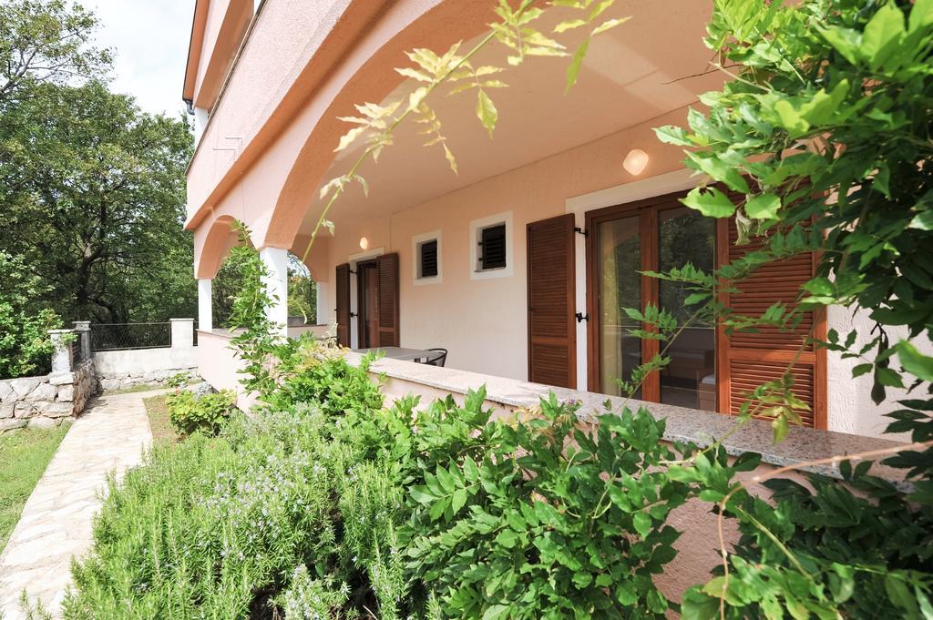 Apartments Marta Starigrad Paklenica Room photo